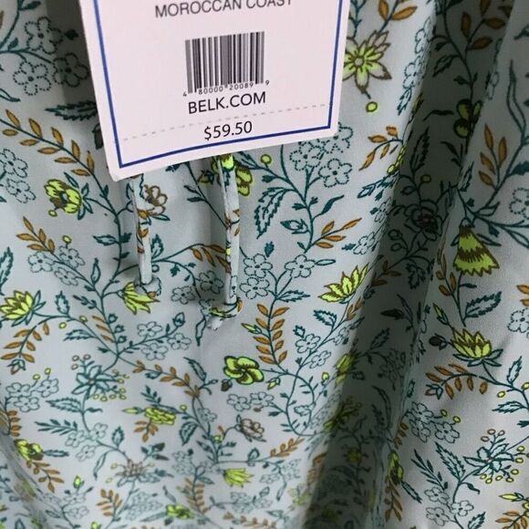 Kaari Blue top blouse size Medium blue floral ruffles short sleeve NWT New - Picture 5 of 6